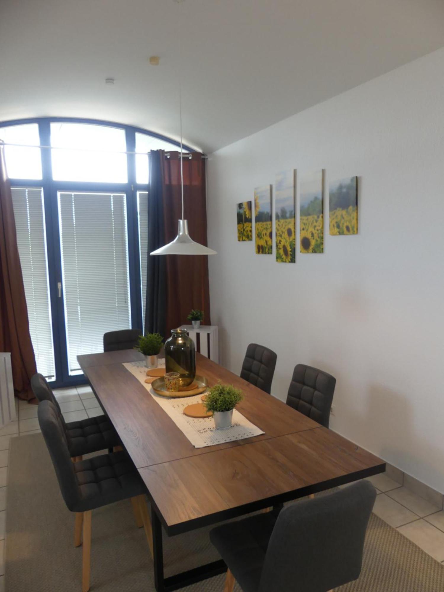 Apartment Apartment-koeln-bonn, Ihr Zuhause Auf Zeit.